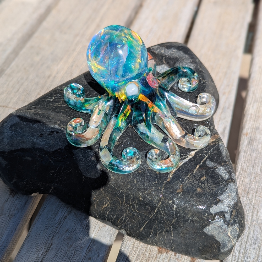 Iridescent Resin Octopus Figurine - Picture 8 of 9